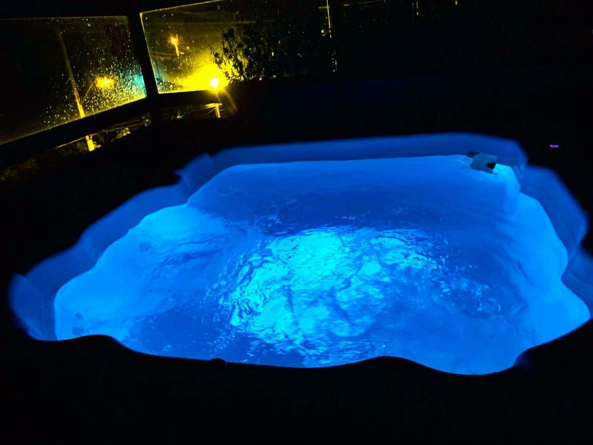Duplex Com Hidromassagem - Praia Do Forte Esterno foto